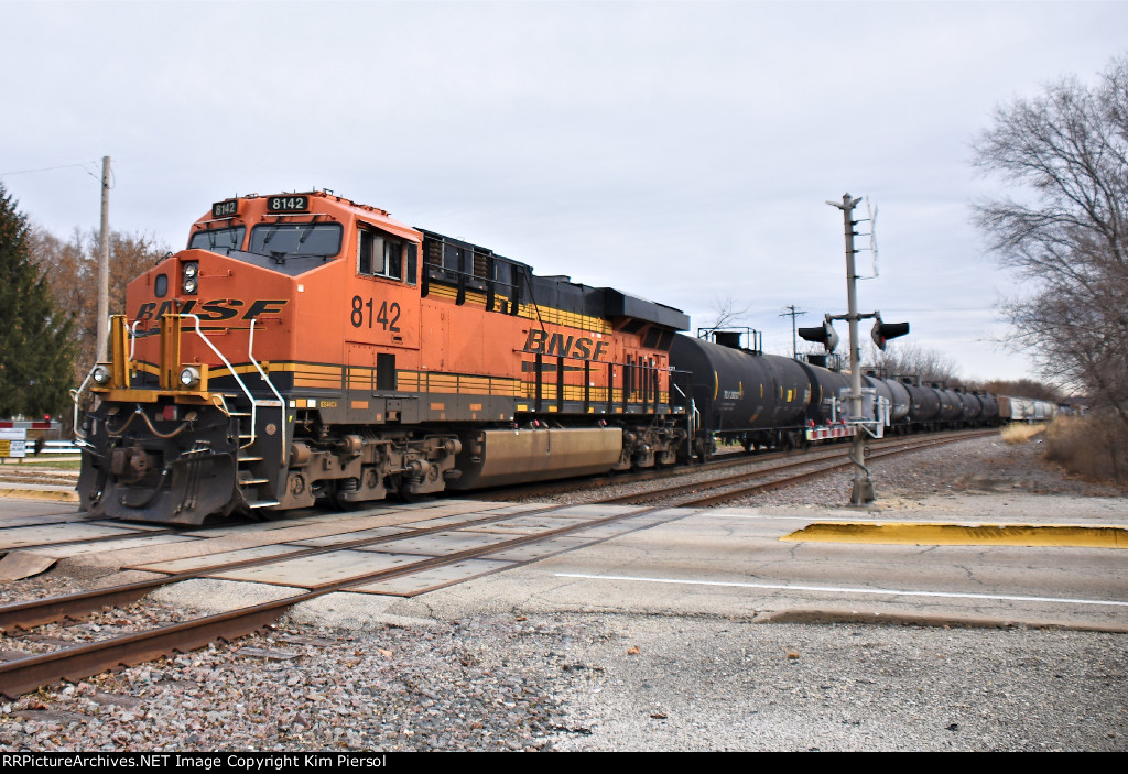 BNSF 8142 Pusher